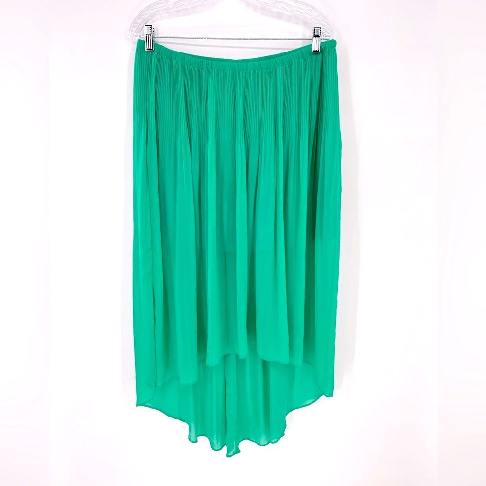 LC Conrad high-low pleaded chiffon skirt, beautiful green size M